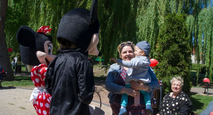 Niespodziankę z okazji Dnia Dziecka przygotował świecki OKSiR. Uśmiech nie schodzi z dziecięcych twarzy [ZDJĘCIA]