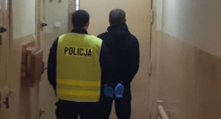 Kolejna plantacja ujawniona przez kryminalnych. 33-latek marihuanę hodował na poddaszu