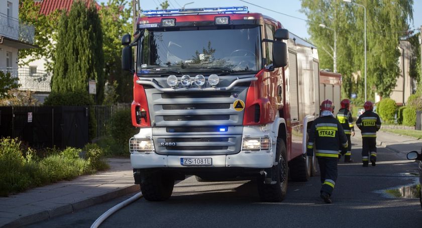 Pracowity czas dla strażaków. Doszło do serii zalań i kolizji
