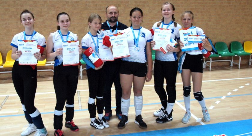 Wszystkie złote medale w turnieju Kinder+Sport dla siatkarek Jokera Świecie i Spartakusa Lniano [DUŻO ZDJĘĆ, WIDEO]