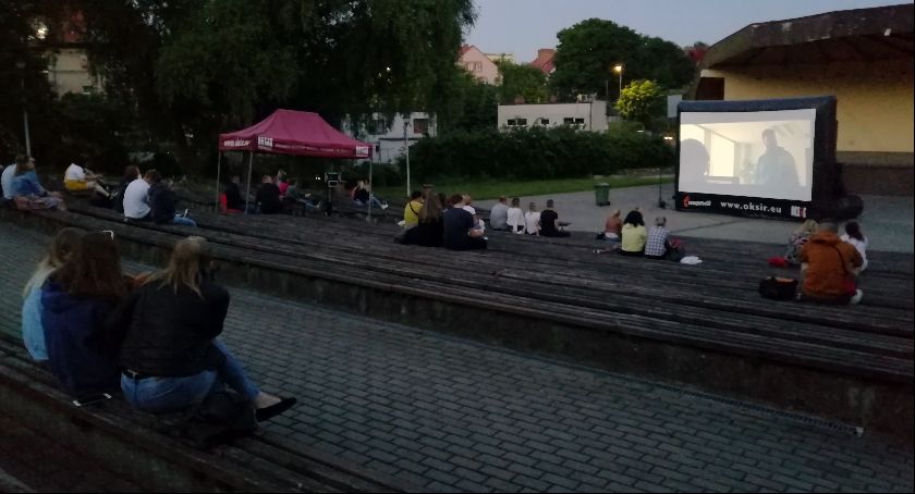 Kino plenerowe po raz drugi. Świecki OKSiR zaprasza do amfiteatru