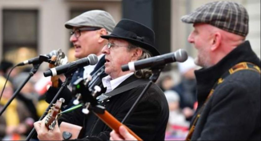 W parku przy OKSiR zagrają CYNAMONY. Świecki OKSiR zaprasza na koncert kapeli podwórkowej