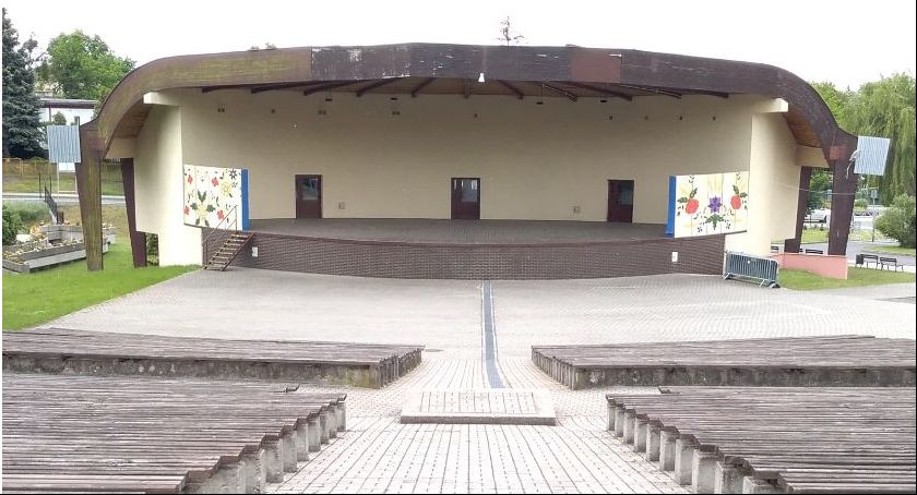Pogoda niesprzyja seansom kina plenerowego. OKSiR organizuje drugi seans kina plenerowego