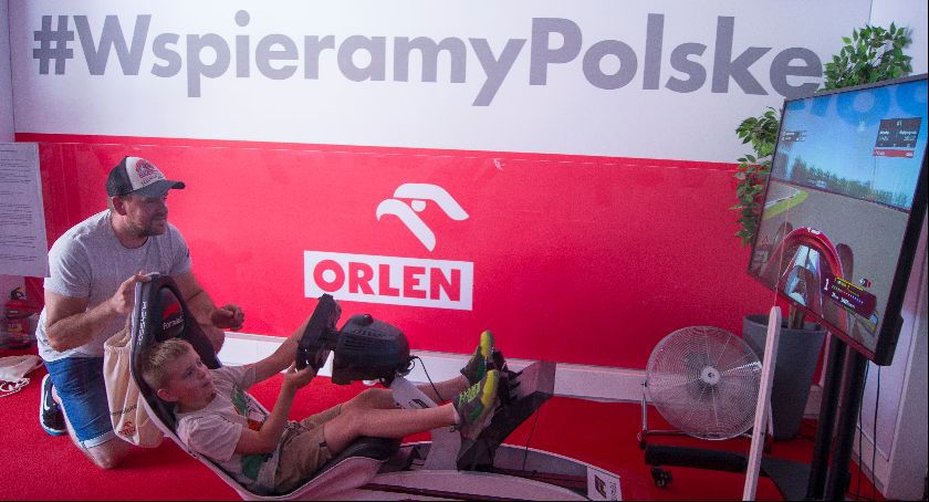 Kampania Wspieramy Polskę w Świeciu. Na Dużym Rynku stanęła ciężarówka ORLENu