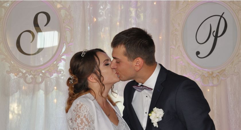 Sylwia i Paweł Malinowscy są małżeństwem od prawie dwóch lat. Ich największym szczęściem jest ich córeczka [DUŻO ZDJĘĆ]