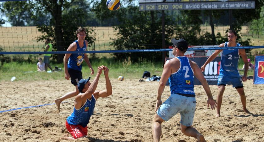 Mikołaj Głowacki i Marcin Krawiecki najlepsi w XX Ogólnopolskim Turnieju Siatkówki Plażowej w Decznie [ZDJĘCIA]