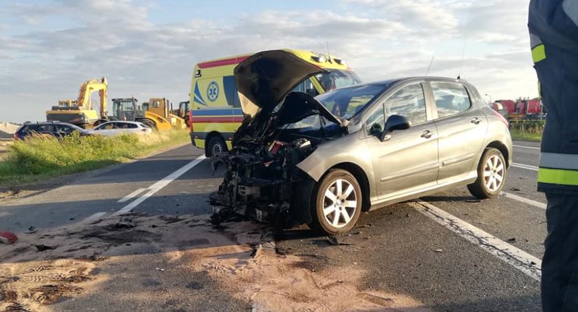 Wypadek na drodze krajowej numer 5. Jedna osoba została poszkodowana [ZDJĘCIA]