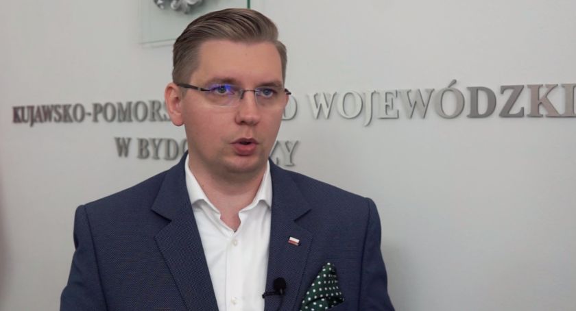 Rośnie liczba zakażonych koronawirusem w kraju i województwie. Rzecznik wojewody radzi co robić