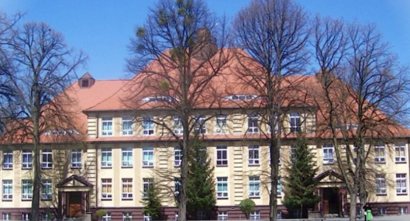 Czy ktoś podmienił karty do głosowania? Sprawę konkursu na dyrektora  