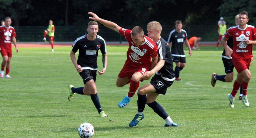 Wda Świecie wygrała derby w Chełmnie. Historyczny punkt Startu Pruszcz w IV lidze  [ZDJĘCIA, WIDEO]