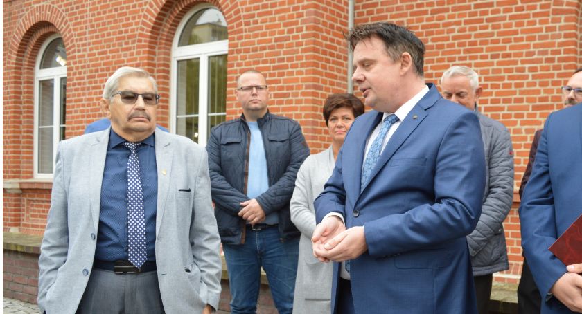 Radny Adam Cieślak wybiera się na kontrolę wydatków ZGM na remonty. - Nigdzie nie ma informacji kto i jakie prace wykonał - komentuje