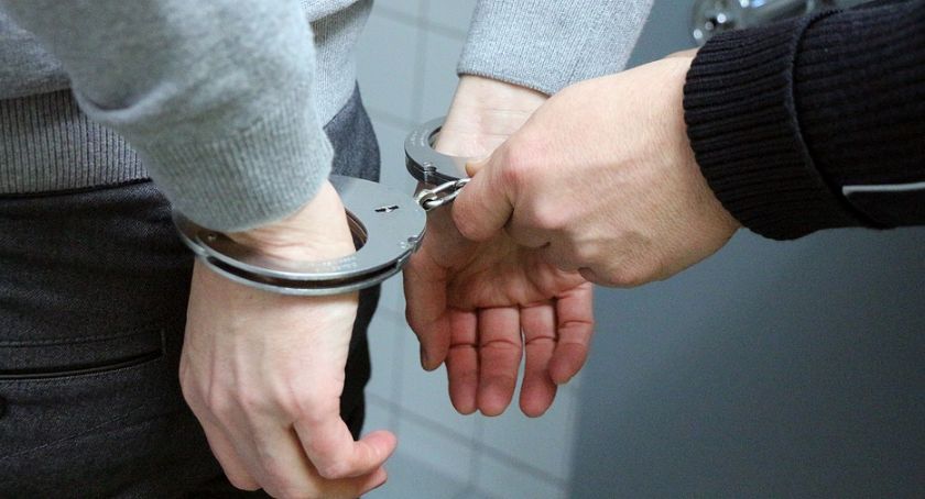 Akcja CBŚ w Sulnówku. Zatrzymano trzech mieszkańców powiatu świeckiego