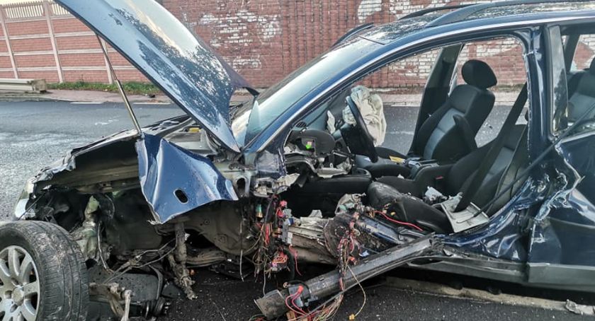 Groźny wypadek w Sulnówku. 23-latek został zabrany przez Lotnicze Pogotowie Ratunkowe