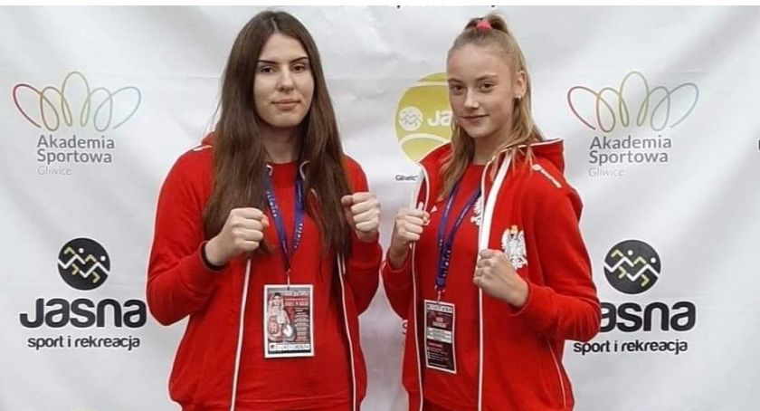 Oliwia Czerwińska i Magdalena Małkowska na podium Międzynarodowych Mistrzostw Śląska