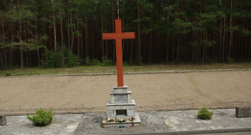 Msza przy mogile w Mniszku. Uczcimy pamięć pomordowanych