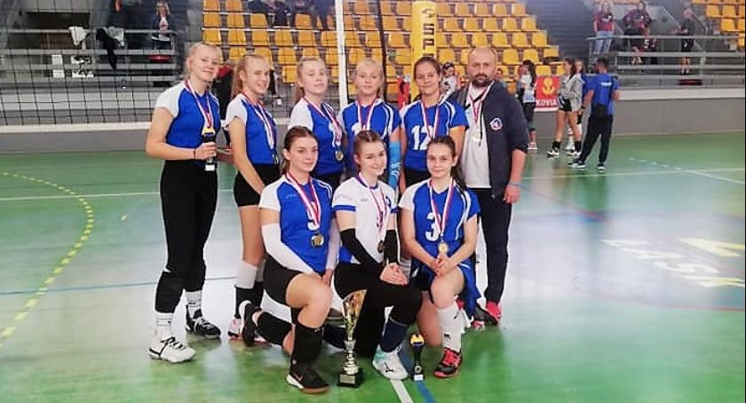Młodziczki Spartakusa Lniano drugie w silnie obsadzonym turnieju w Łasku