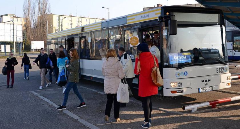 Rozkłady jazdy autobusów są nieaktualne - alarmuje Czytelnik. Kiedy zostaną zaktualizowane?