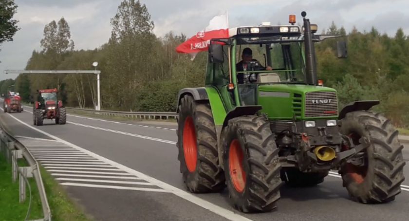 Trwa protest rolników w powiecie świeckim. Mogą być utrudnienia w ruchu