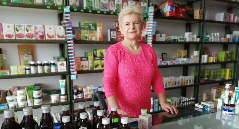 Róża Jankowska prowadzi sklep zielarsko-medyczny w Świeciu. Jak koronawirus wpłynął na prowadzenie działalności?