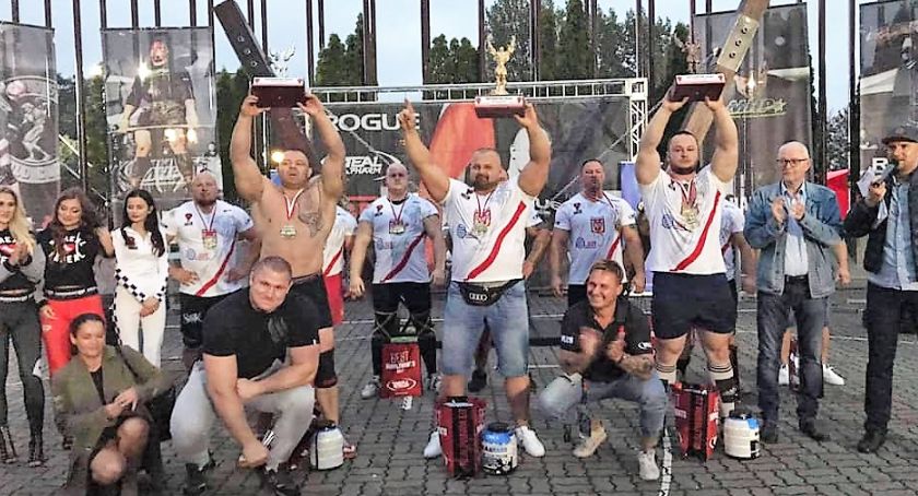 Oskar Ziółkowski z Wielkiego Komorska objawieniem mistrzostw Polski strongmanów. Zdobył brązowy medal