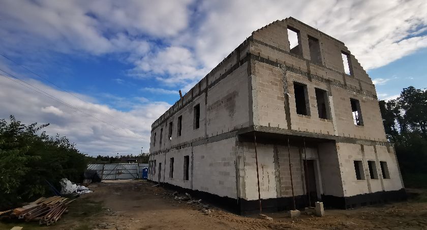 Rosną mury Centrum WPK. Jak długo potrwają prace? [ZDJĘCIA Z BUDOWY]