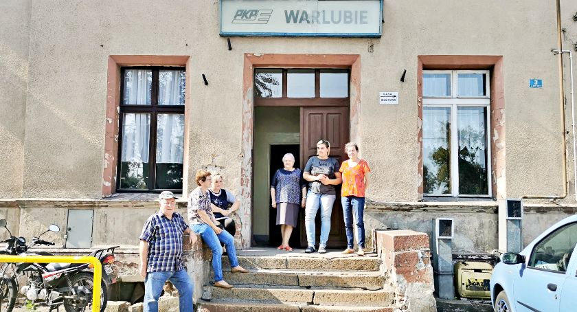 Budynek dworca w Warlubiu bez zarządcy. Co dalej z mieszkańcami?