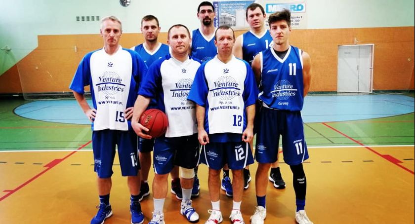Venture Industries nowym liderem Celcom Basket Ligi w Jeżewie