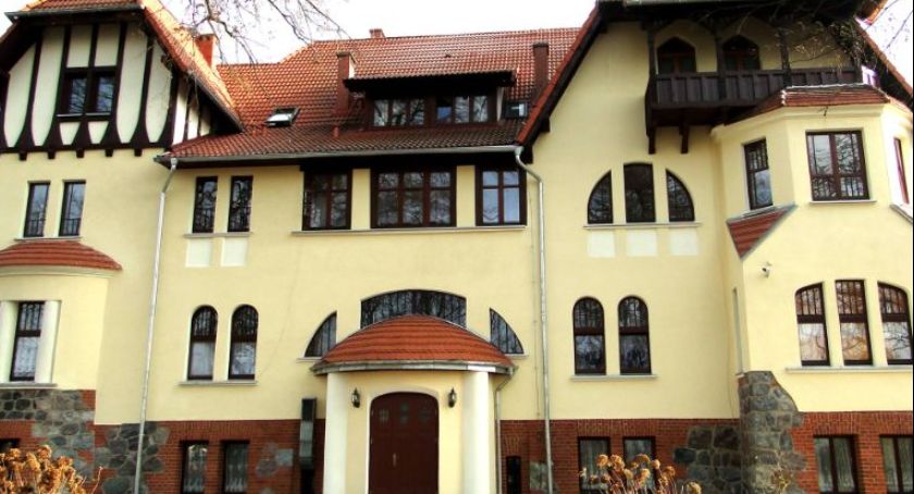 DPS w Gołuszycach. Zakażeni koronawirusem opiekunowie pozostali przy chorych