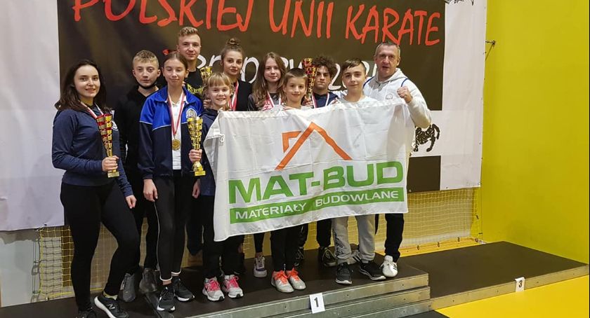 Karatecy Yamabushi z zawodów z Krotoszyna przywieźli 10 medali, w tym siedem złotych 