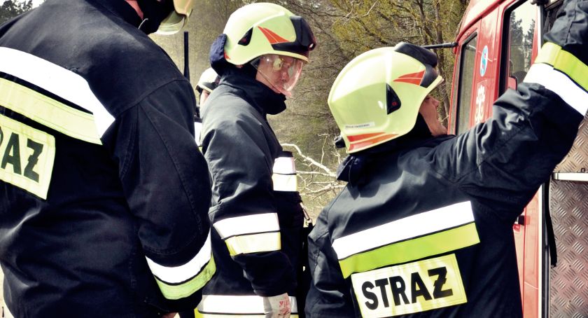 Rozsypana kukurydza na drodze w Drzycimiu. Interweniować musiała straż pożarna