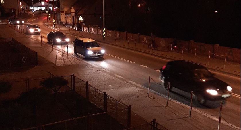Trwa samochodowy protest kobiet w Nowem. Jednocześnie w kościele odbywa się msza za ich nawrócenie