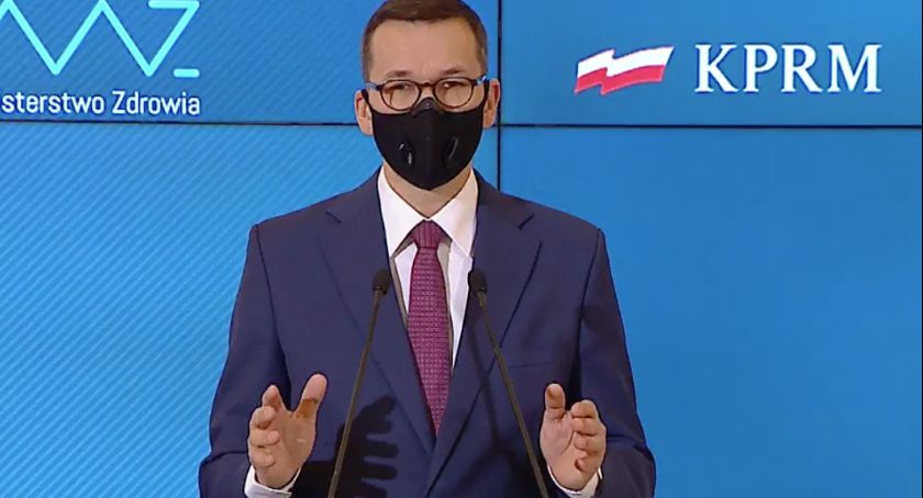 Centra handlowe znów będą otwarte. Co z edukacją, gastronomią, kulturą i sportem? Premier przedstawił plan