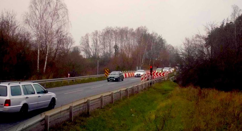Fatalny stan wiaduktu wymusił wprowadzenie wahadła. Wiemy jak długo potrwają utrudnienia