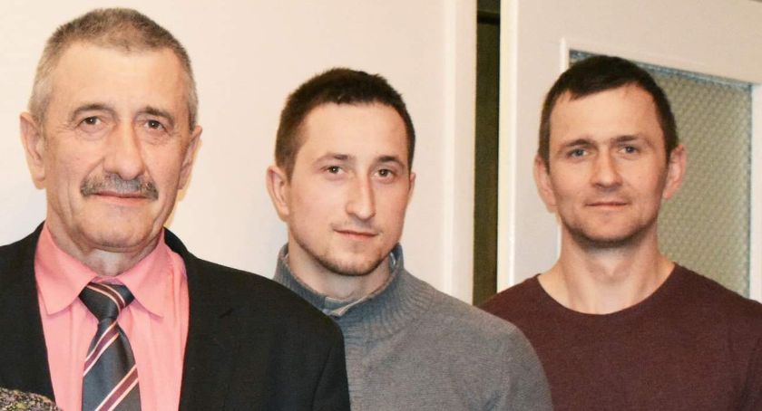 Krzysztof Pastuszka walczy o godny byt rolników. W swoim gospodarstwie postawił na rasę bydła z Francji