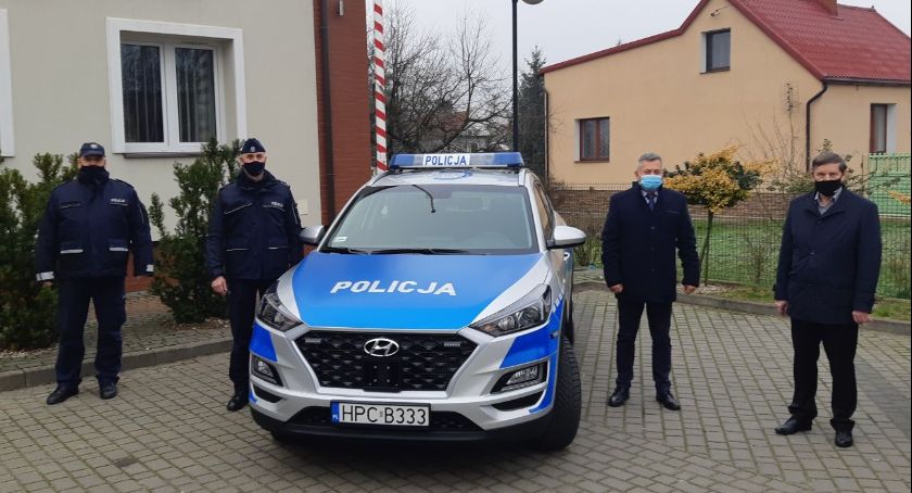 Nowy radiowóz dla policjantów z Bukowca. Od kilku dni po drogach regionu jeździ nowy hyundai tucson
