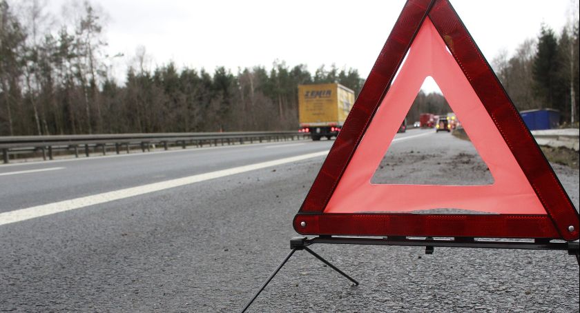 Kolizja w Piskarkach. Zderzyły się dwie osobówki