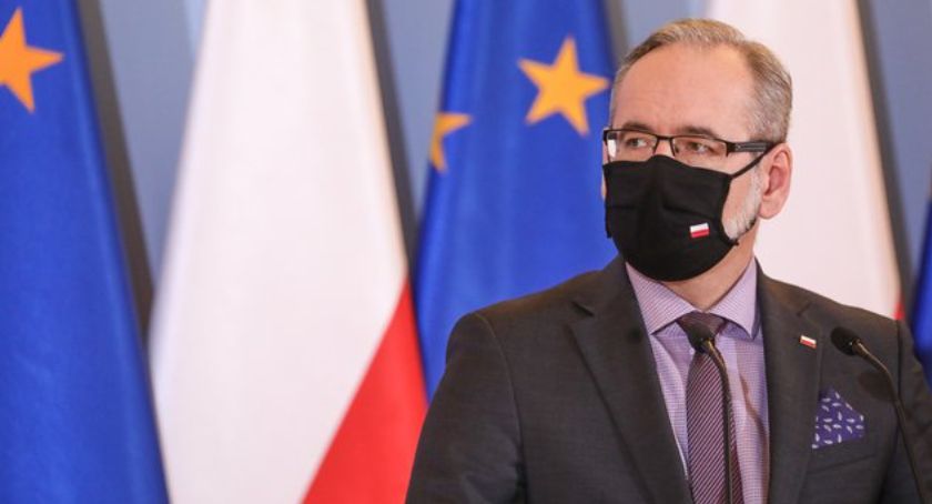 Jest Narodowy Program Szczepień. Rządzący obawiają się zachorowań po świętach i sylwestrze