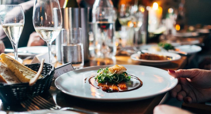 Jutro ostatnia okazja, żeby wesprzeć lokalne restauracje. Prezentujemy menu