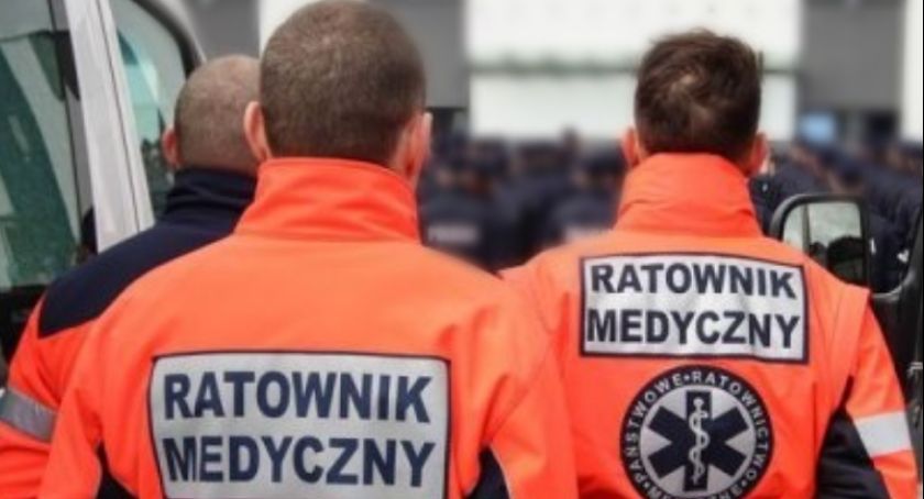 Strażacy wyważyli drzwi w Wielkim Stwolnie. Mieszkanki nie udało się uratować