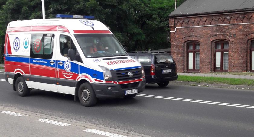 Kobieta zasłabła w mieszkaniu. Czujność zachował sąsiad