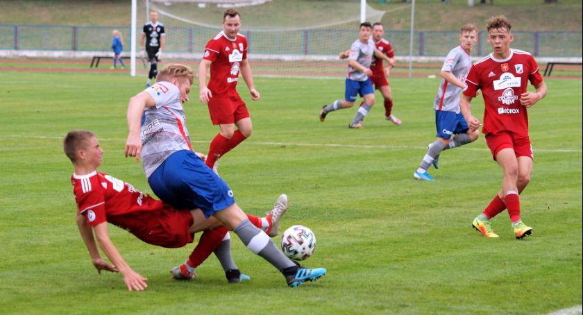 Piłkarska wiosna dla naszego powiatu zacznie się 13 marca. B klasa i IV liga kobiet zaczną później 