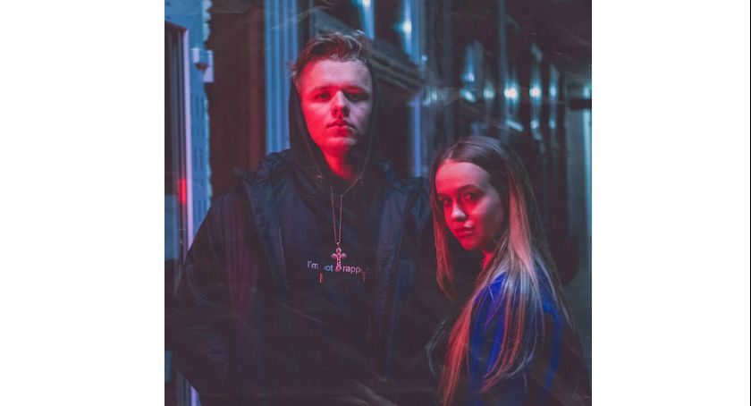 Joanna Kater i Wiktor Kuczyński zaśpiewali razem o swoich przeżyciach. „Demona” nagrali sami w pokoju Wiktora  