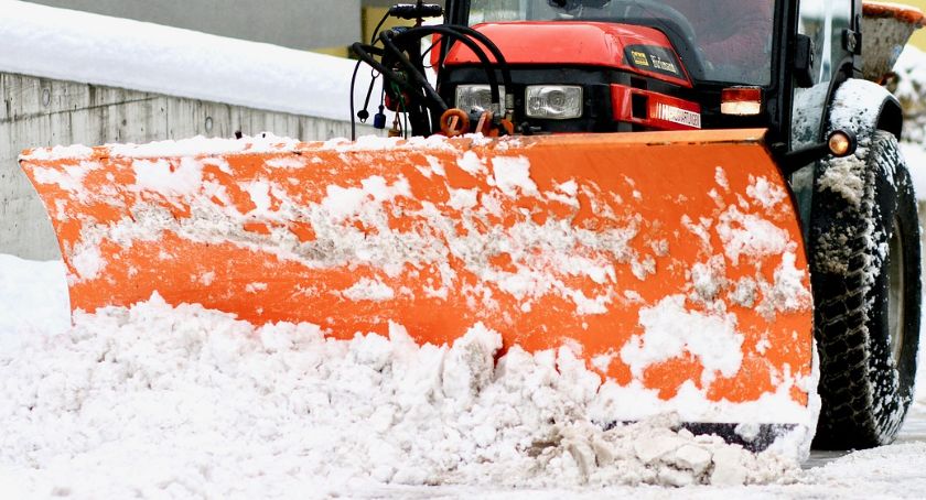 Mieszkańcy gminy Pruszcz skarżą się na nieodśnieżone drogi i chodniki. Co na to władza?