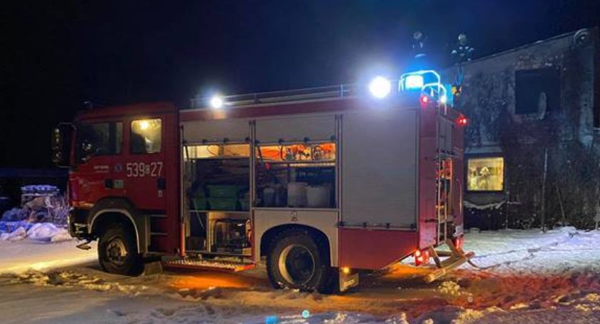 Czujność policjantów ocaliła dom. Ogień pojawił się w kuchni