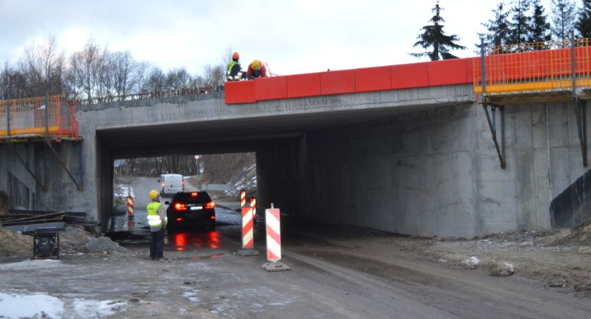 Mieszkańcy Sulnowa odcięci od Świecia. Kto udrożni przejazd?