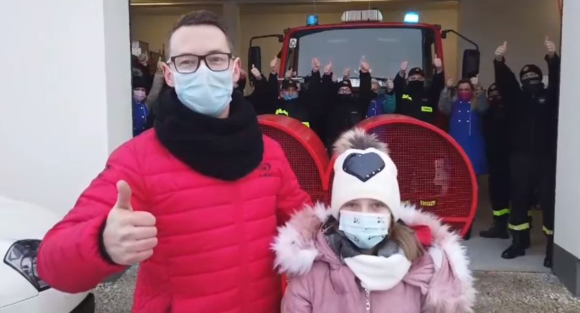 Roxanka z Pruszcza potrzebuje wsparcia. W jaki sposób możemy pomóc?
