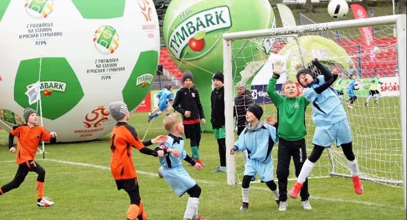 PZPN zaprasza dzieci do „Zielonych wyzwań”. Do wygrania sprzęt sportowy i treningi ze szkoleniowcami