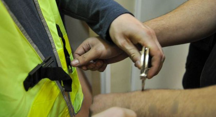 Czterech mężczyzn odpowie za włamanie i kradzież. Co się stało z łupem?
