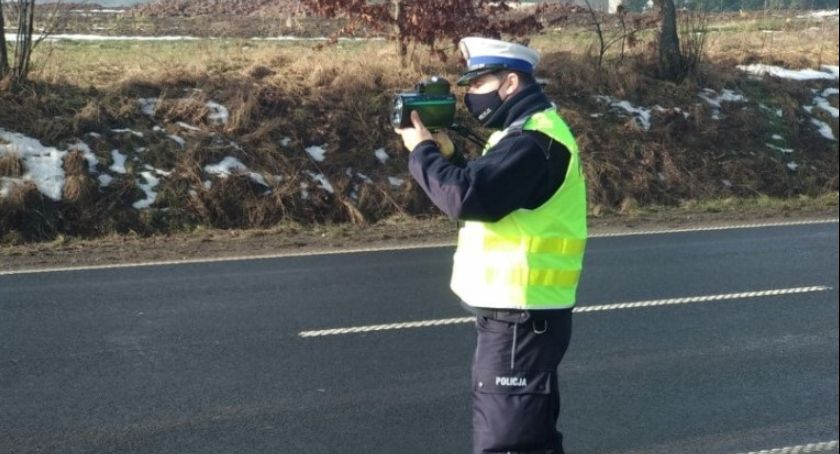 Policjanci kontrolowali wczoraj prędkość. Liczba kierowców, którzy złamali przepisy zaskakuje