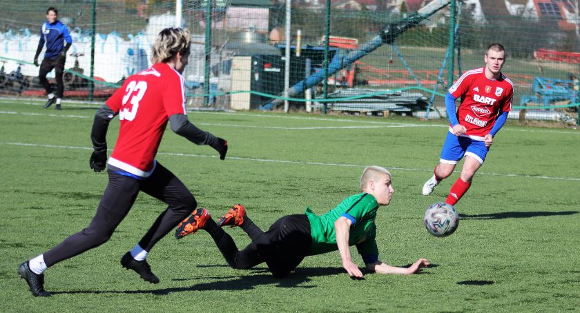 Rusza wiosna w IV lidze, klasie okręgowej i A klasie. Kluby dopinają ostatnie transfery